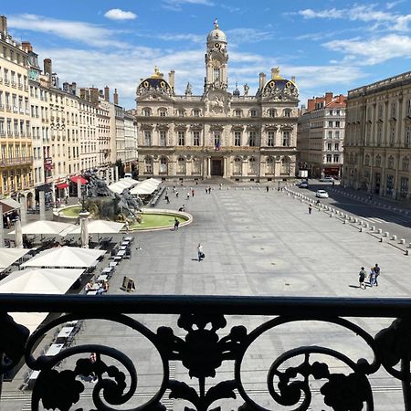 Vue Place Des Terreaux-4 Voyageurs Lyon Extérieur photo
